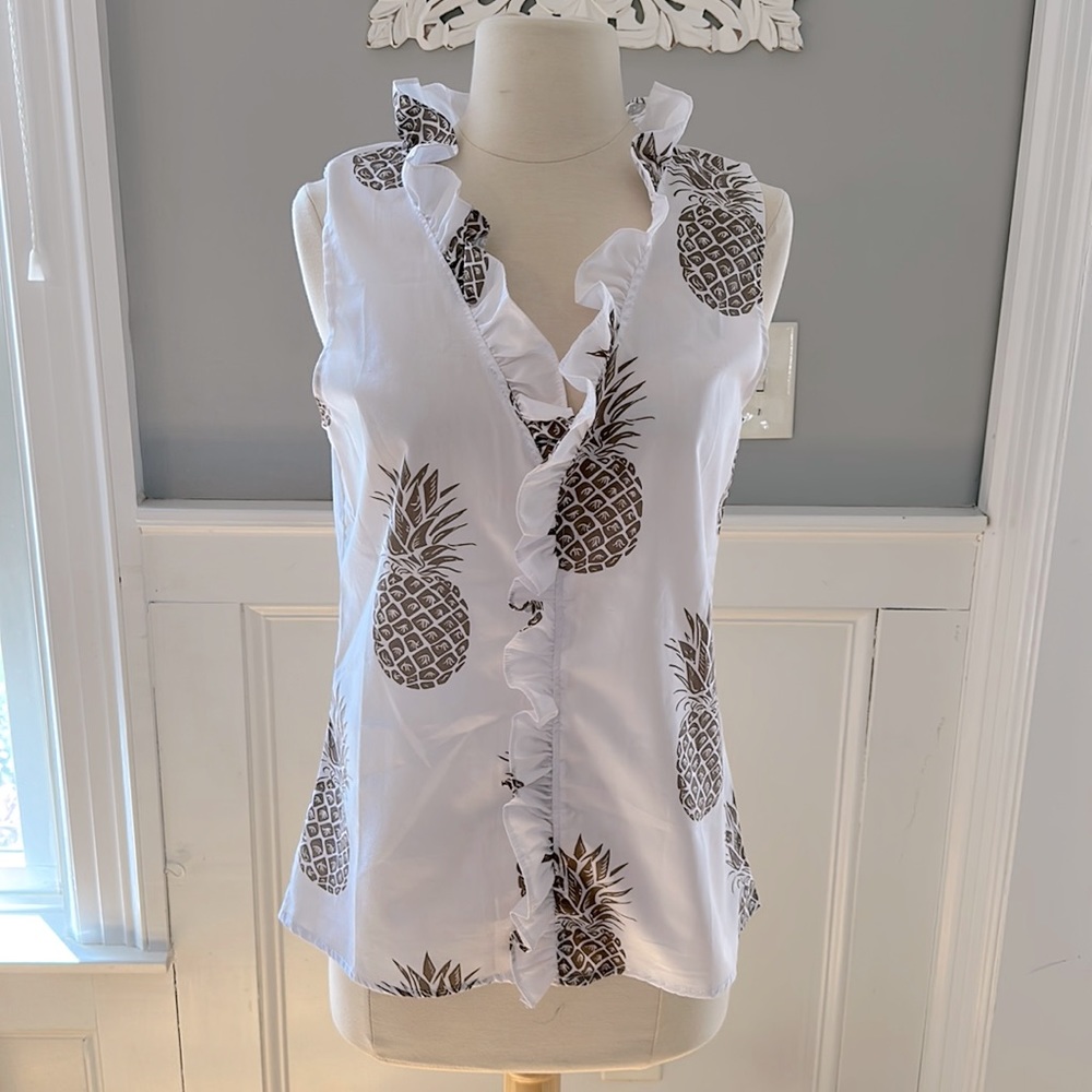White cotton ruffle pineapple top size small